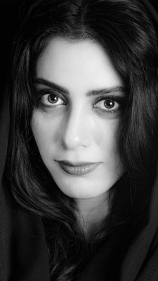 مونا فرجاد-بازیگر ایرانی